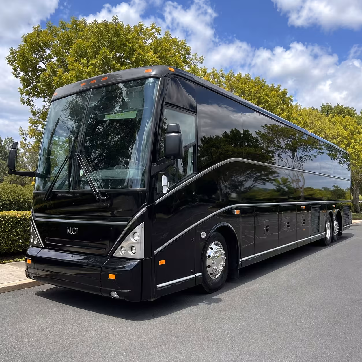 employee shuttle buses for chico teams and commuters